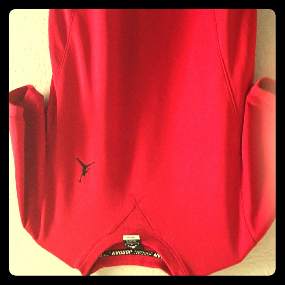 Jordan team warm up shirt